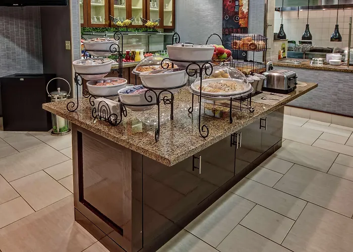 Hilton Garden Midtown 3*