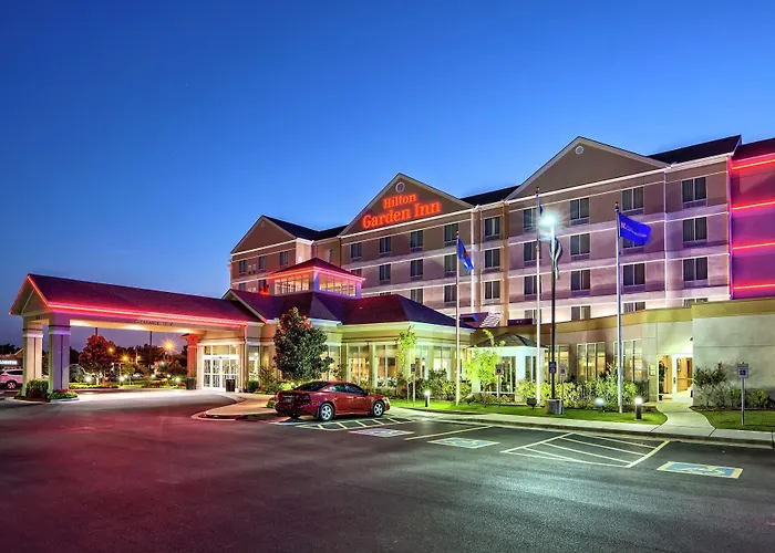Hilton Garden Midtown 3*